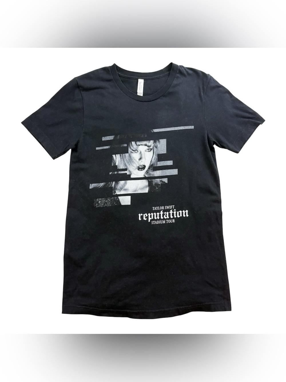 Taylor Swift 2018 Reputation Stadium Tour Concert Tee Small
